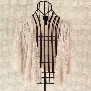 Torrid Size 1 Cream Knitted Lace Cropped Cardigan